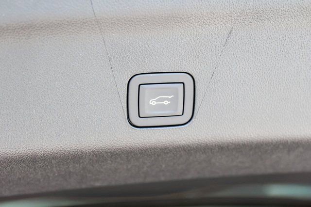 New 2026 GMC Yukon Elevation image 9