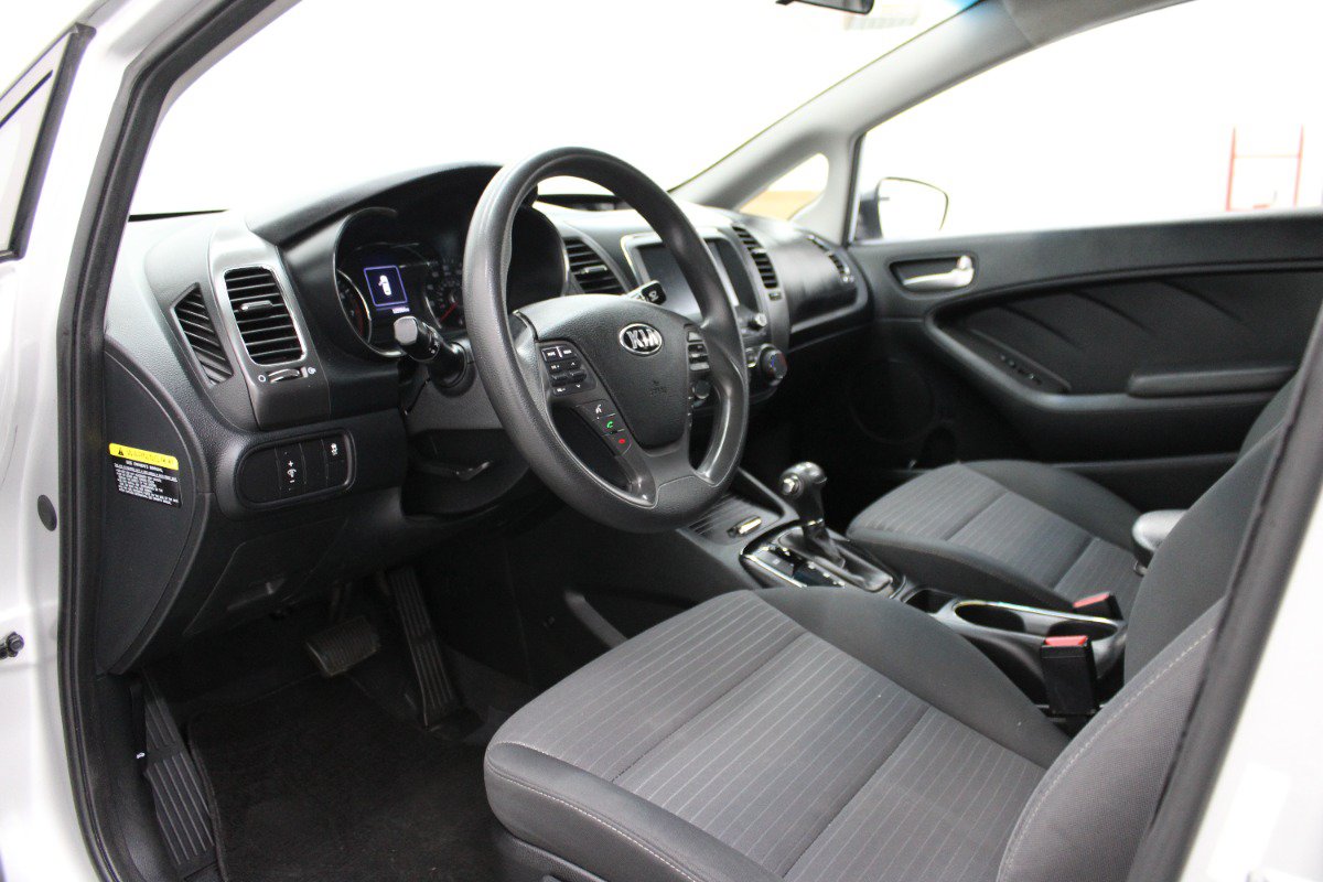 Used 2018 Kia Forte LX w/ LX Popular Package FWD image 7