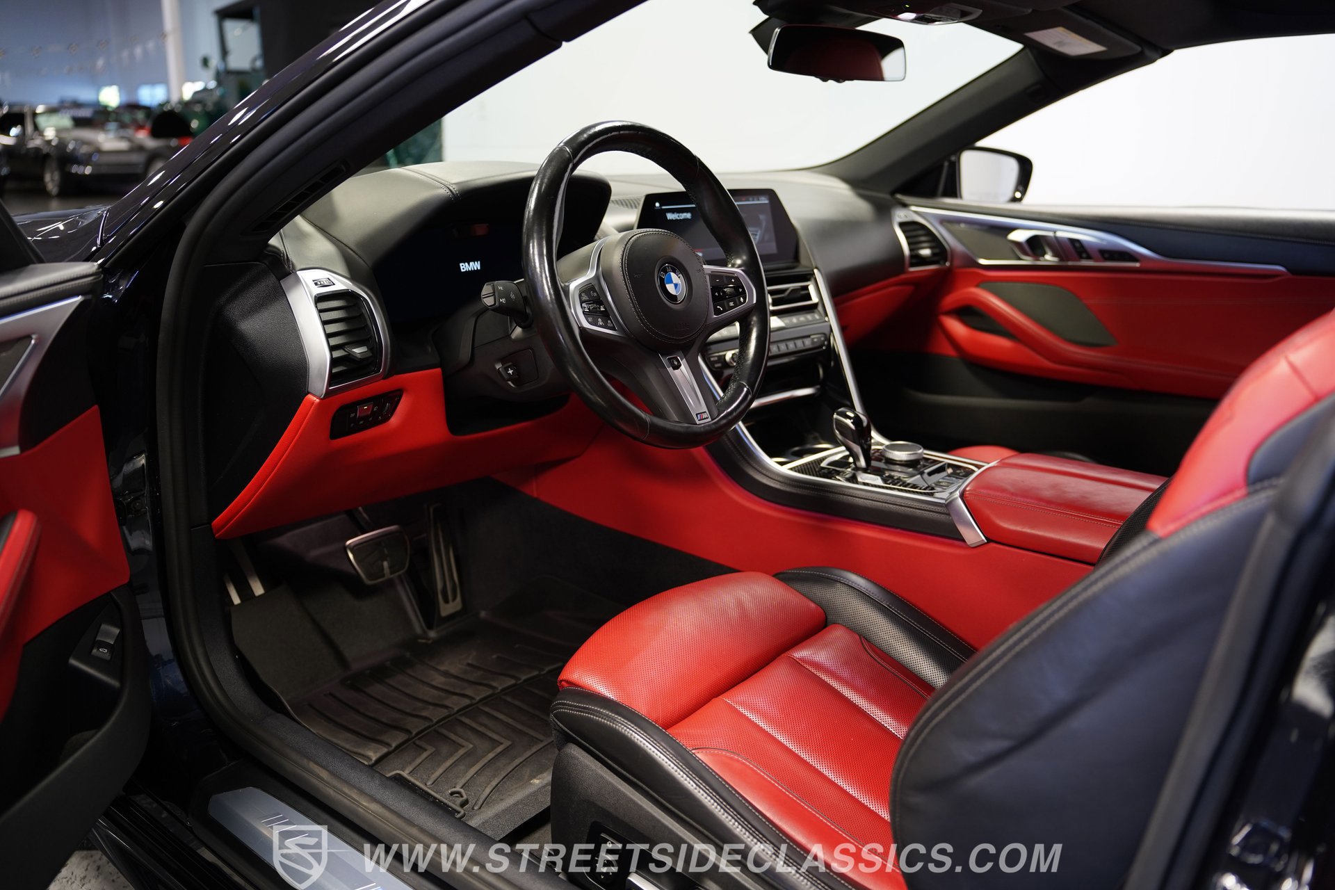Used 2022 BMW M850i xDrive xDrive Convertible image 4