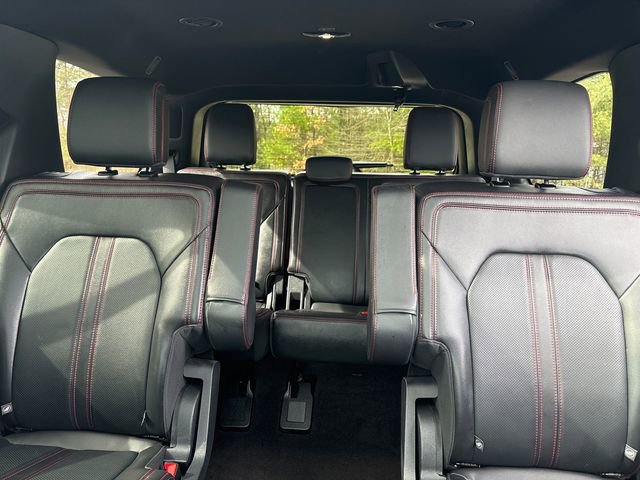 Used 2023 Ford Expedition Limited image 34