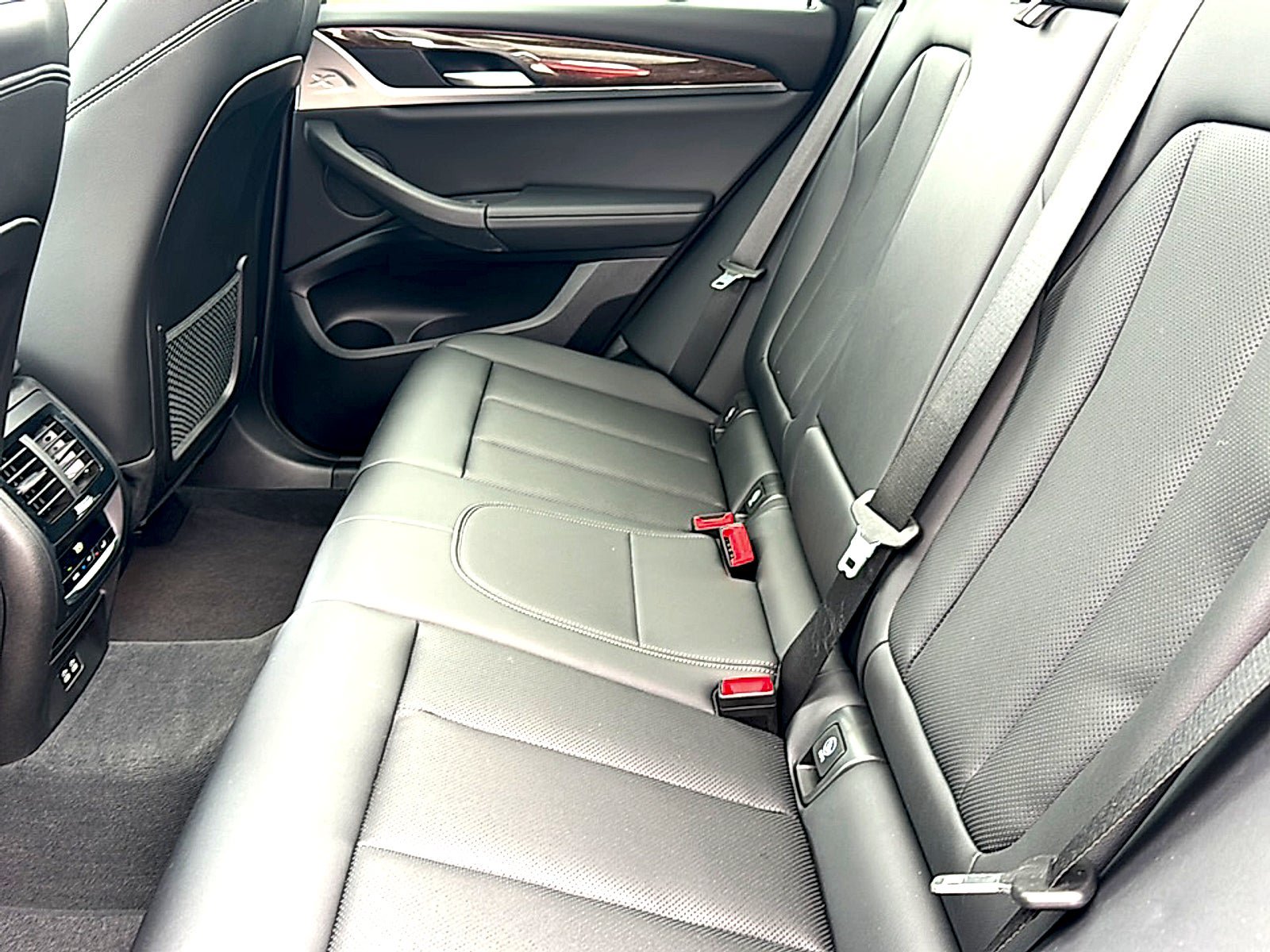 Used 2024 BMW X3 sDrive30i w/ Premium Package RWD image 19