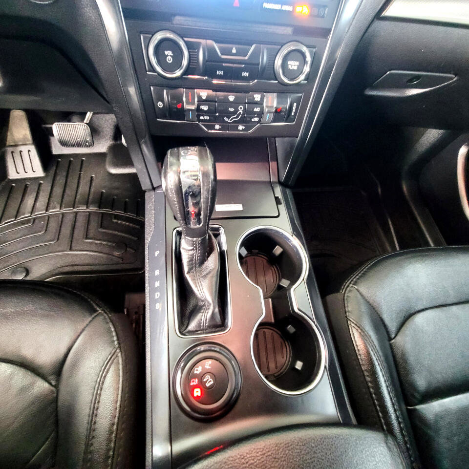 Used 2018 Ford Explorer XLT w/ Equipment Group 202A image 22
