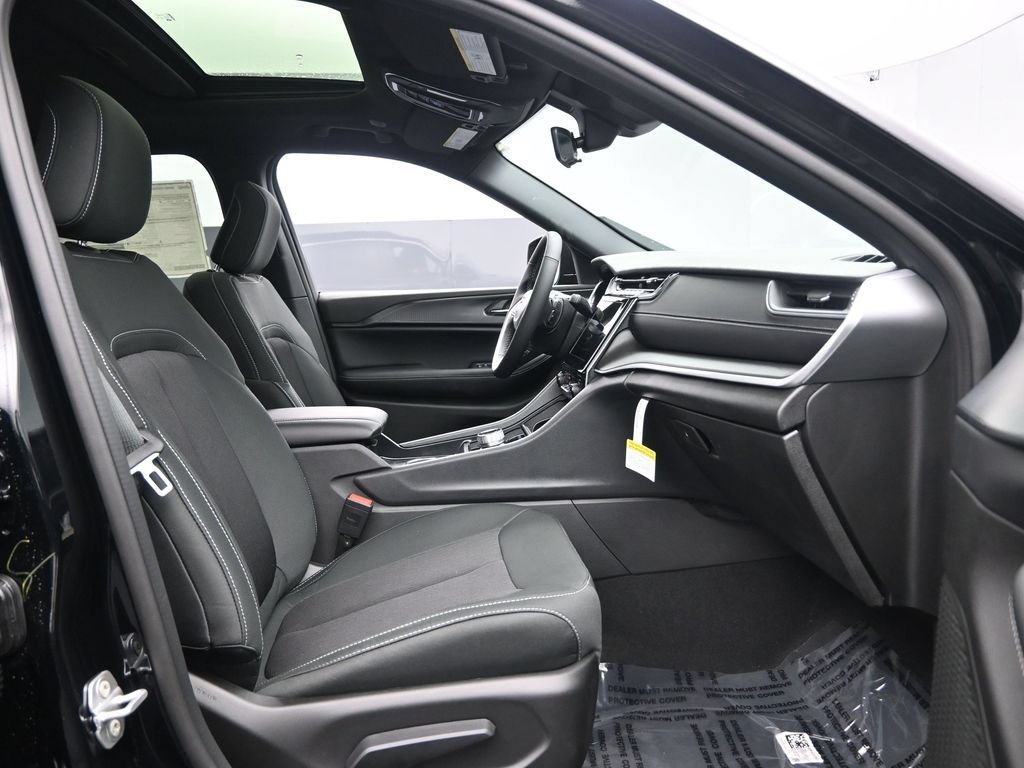 New 2026 Jeep Grand Cherokee Laredo X AWD/4WD image 34