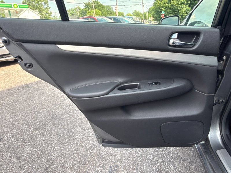 Used 2013 INFINITI G37 x Sedan w/ Premium Pkg AWD/4WD image 13
