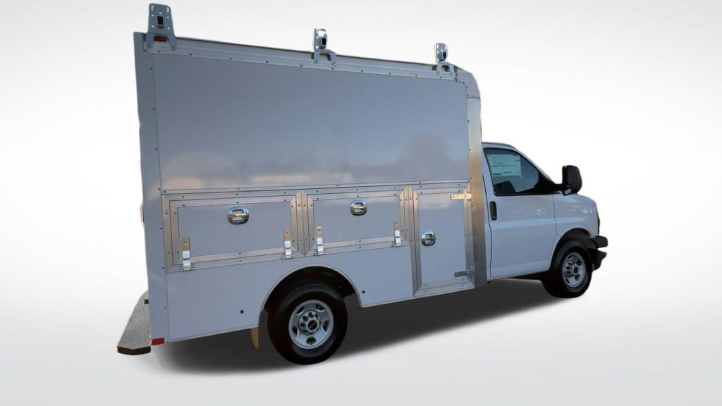 New 2025 GMC Savana 3500 w/ Power Convenience Package image 11