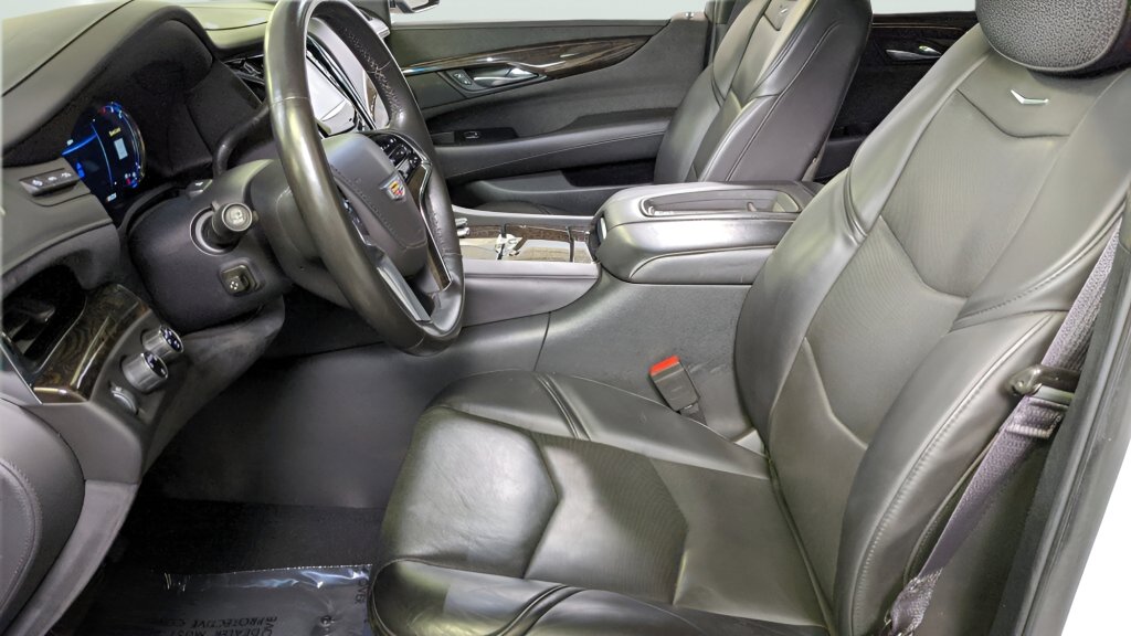 Used 2016 Cadillac Escalade Platinum image 25