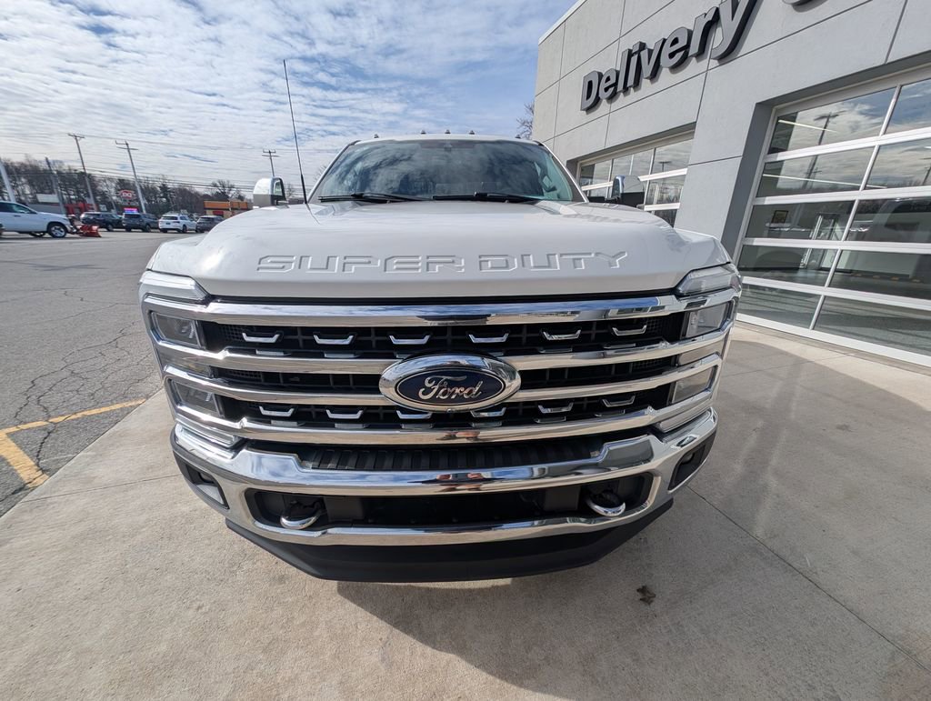 Used 2023 Ford F350 Lariat w/ Chrome Package image 9