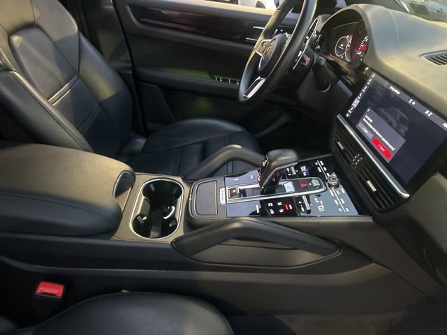 Used 2020 Porsche Cayenne image 21