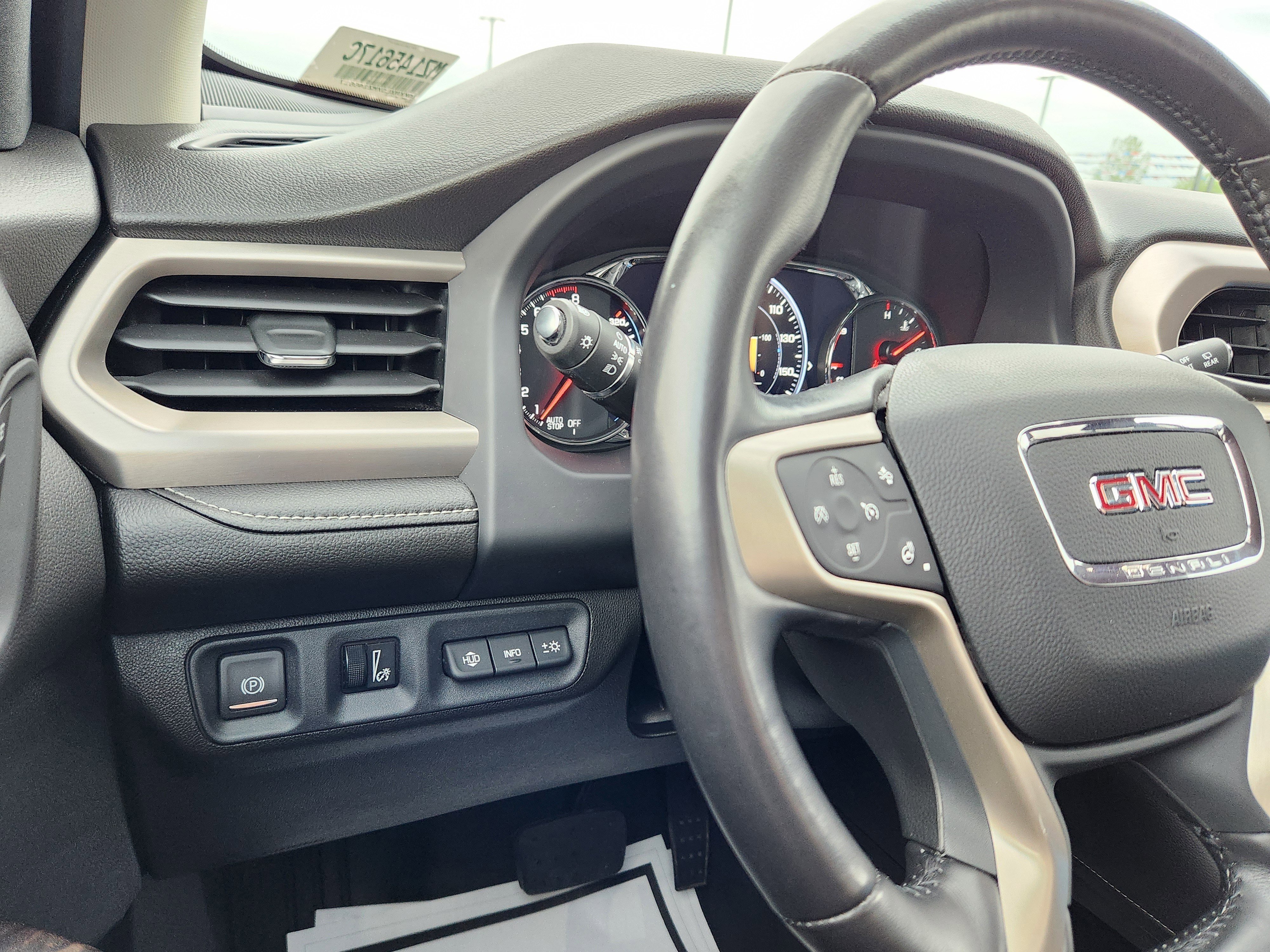 Used 2021 GMC Acadia Denali w/ Denali Technology Package image 25