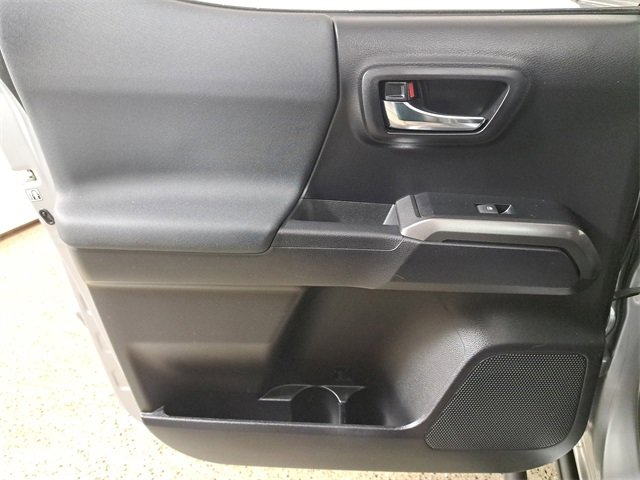 Used 2020 Toyota Tacoma TRD Off-Road image 14