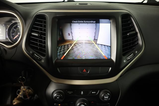 Used 2014 Jeep Cherokee Latitude w/ Cold Weather Group AWD/4WD image 45