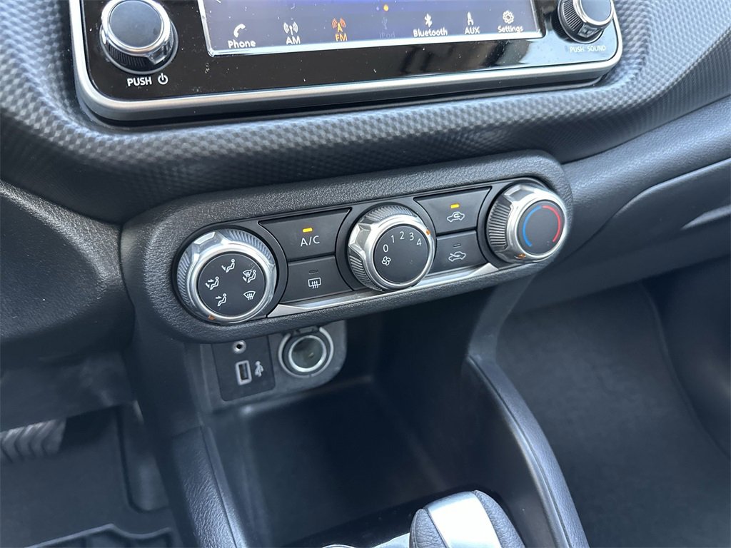 Used 2022 Nissan Kicks S image 18