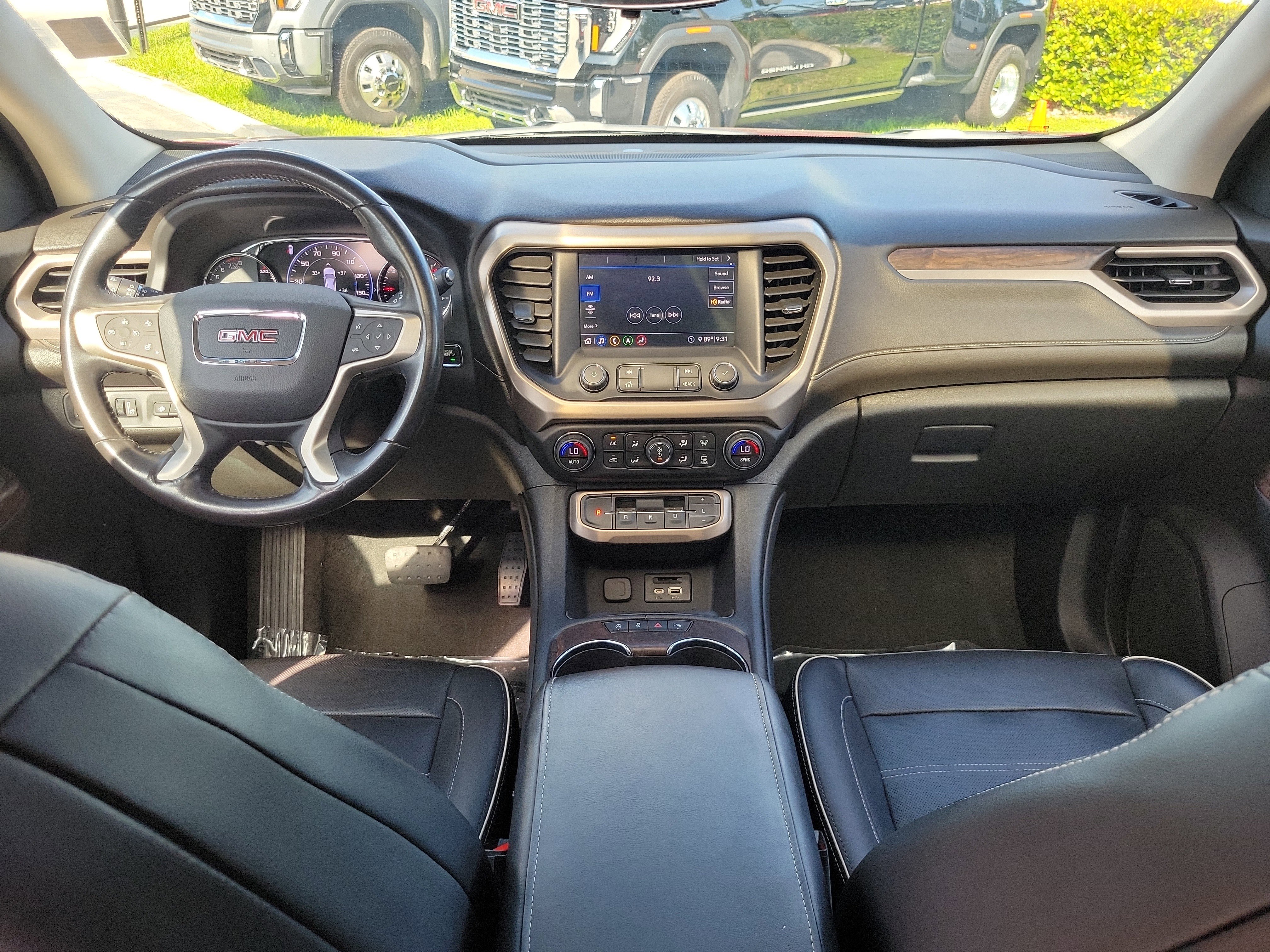 Used 2020 GMC Acadia Denali w/ Technology Package image 17