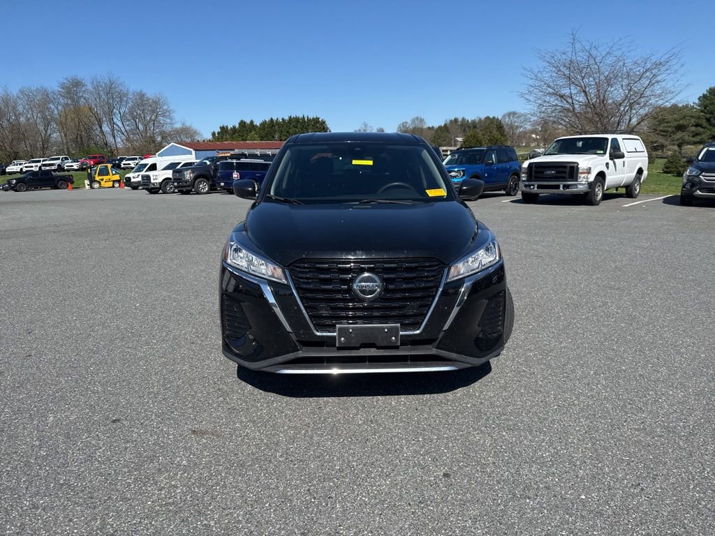 Used 2021 Nissan Kicks S image 2