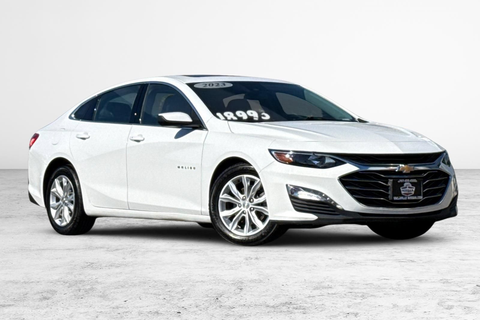 Used 2023 Chevrolet Malibu LT FWD image 2