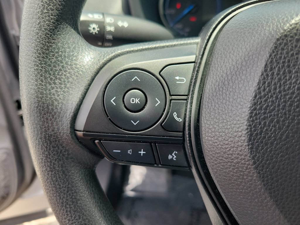 Used 2025 Toyota RAV4 LE AWD/4WD image 18