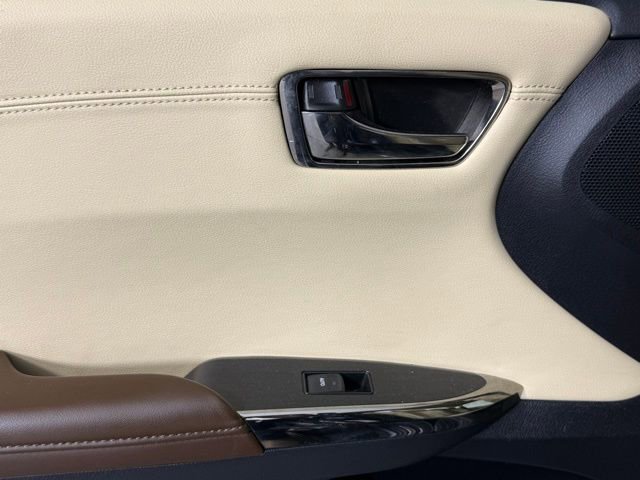 Used 2015 Toyota Avalon XLE Touring FWD image 19