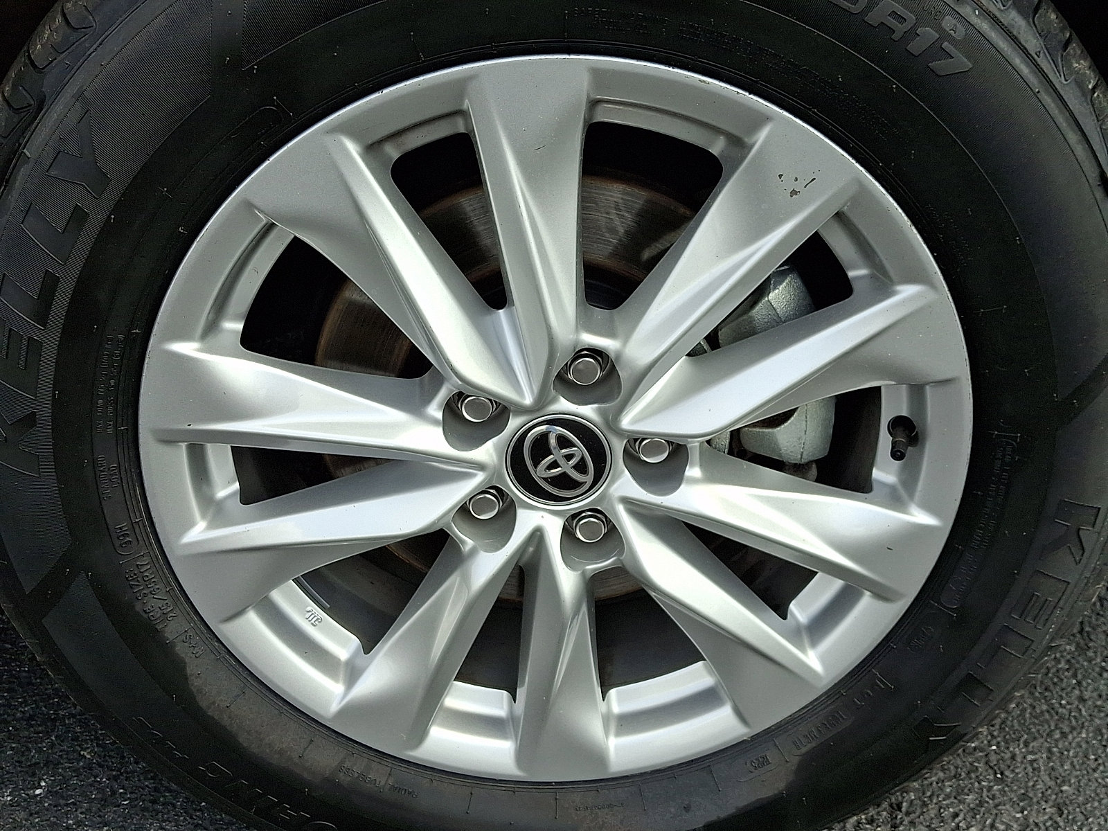 Used 2023 Toyota Corolla Cross LE image 8