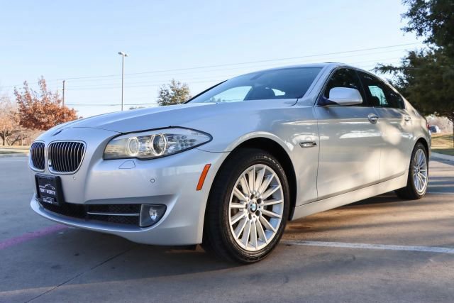 Used 2011 BMW 535i 535i image 3