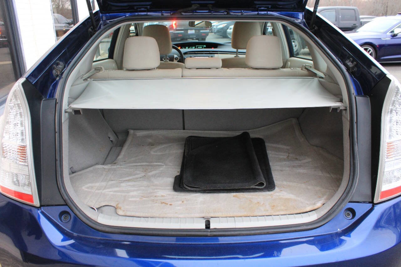 Used 2011 Toyota Prius Three w/ Navigation Pkg image 16