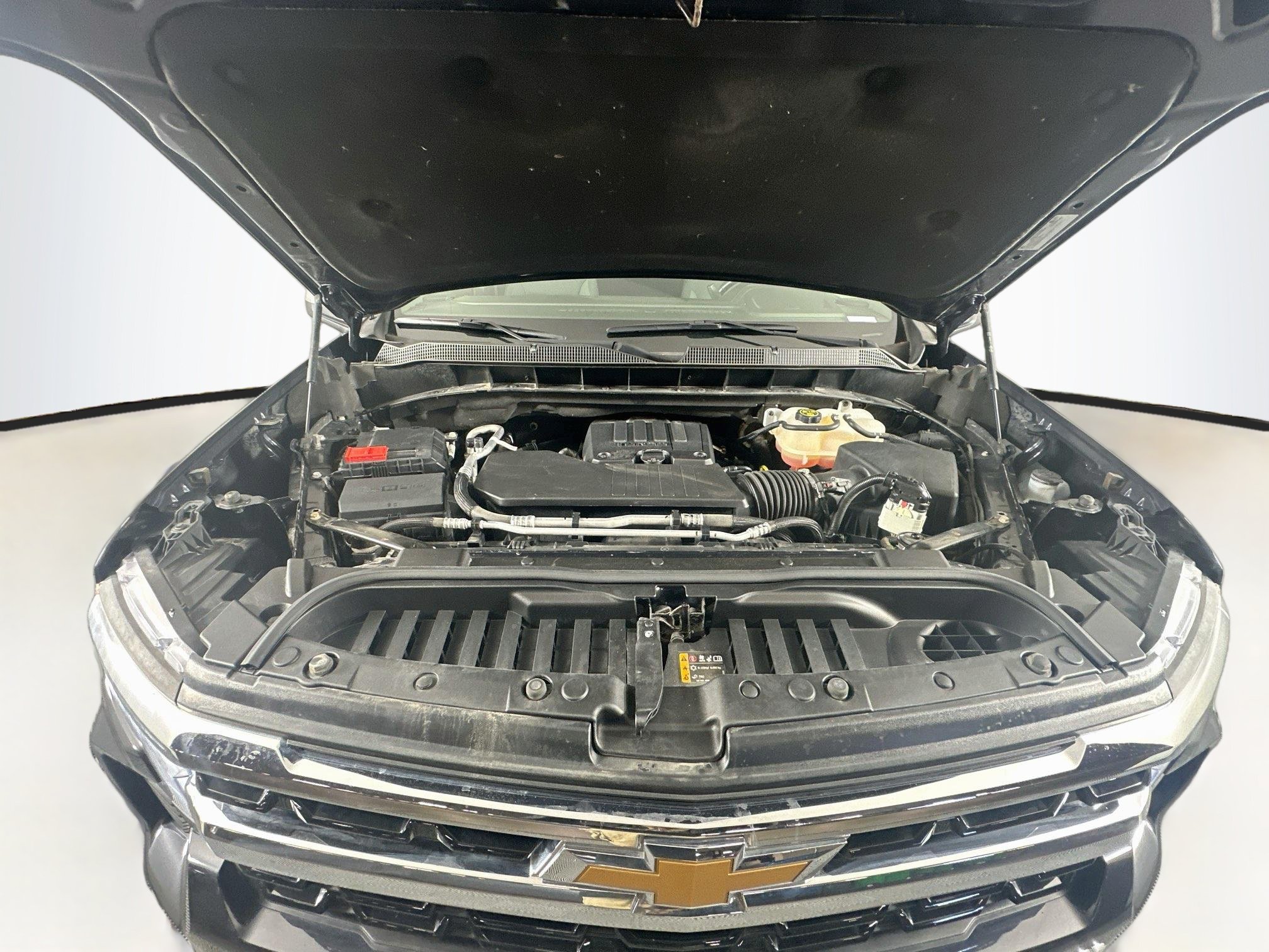 Used 2024 Chevrolet Silverado 1500 LT AWD/4WD image 29