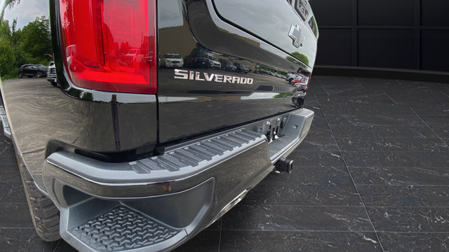 Used 2024 Chevrolet Silverado 1500 LT Trail Boss w/ Convenience Package II AWD/4WD image 36