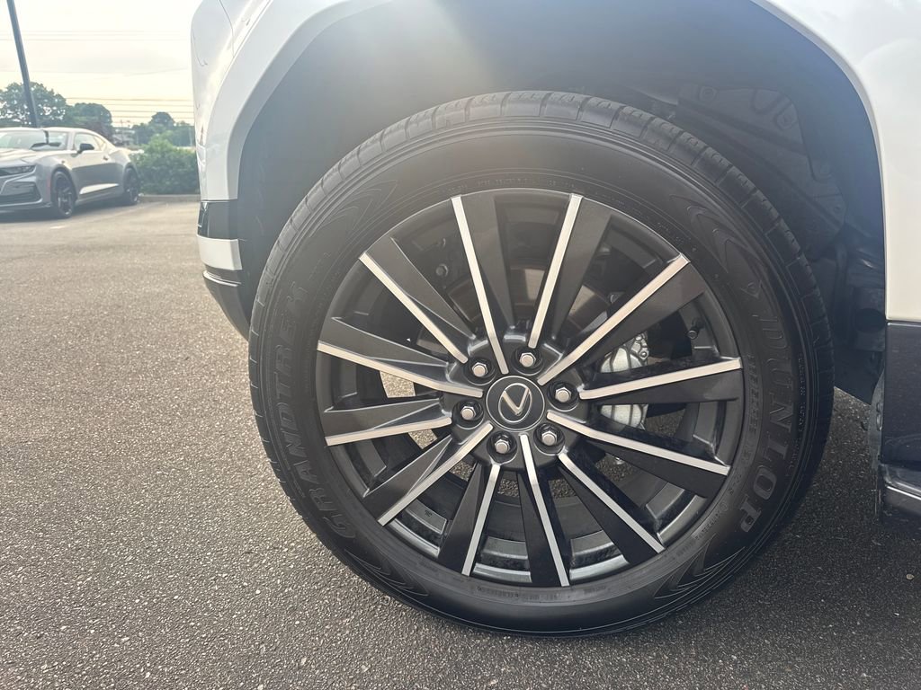 Used 2024 Lexus GX 550 w/ Accessory Package (2T) AWD/4WD image 30
