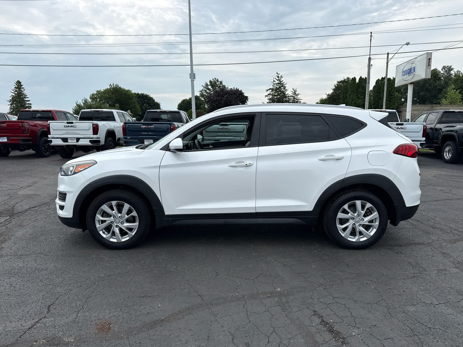 Used 2019 Hyundai Tucson Value FWD image 2