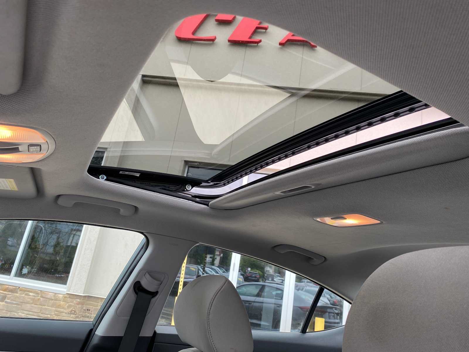 Used 2018 Hyundai Elantra Value Edition w/ Cargo Package FWD image 23