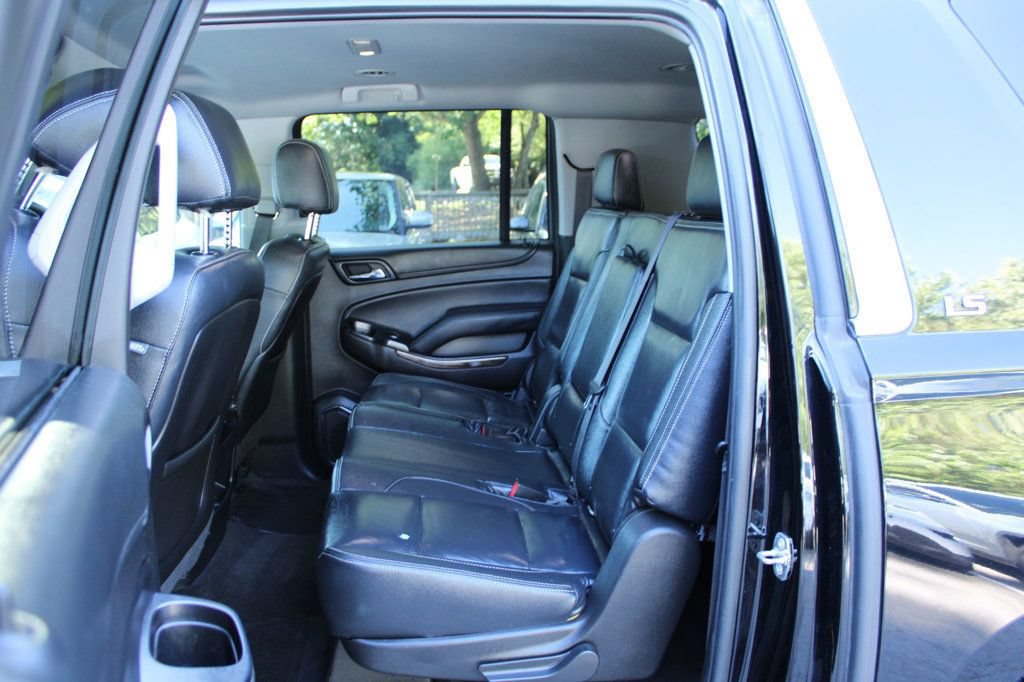 Used 2015 Chevrolet Suburban LS RWD image 31
