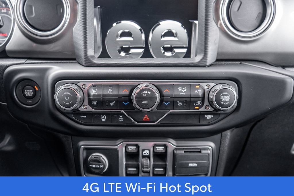 Used 2019 Jeep Wrangler Unlimited Sahara AWD/4WD image 29