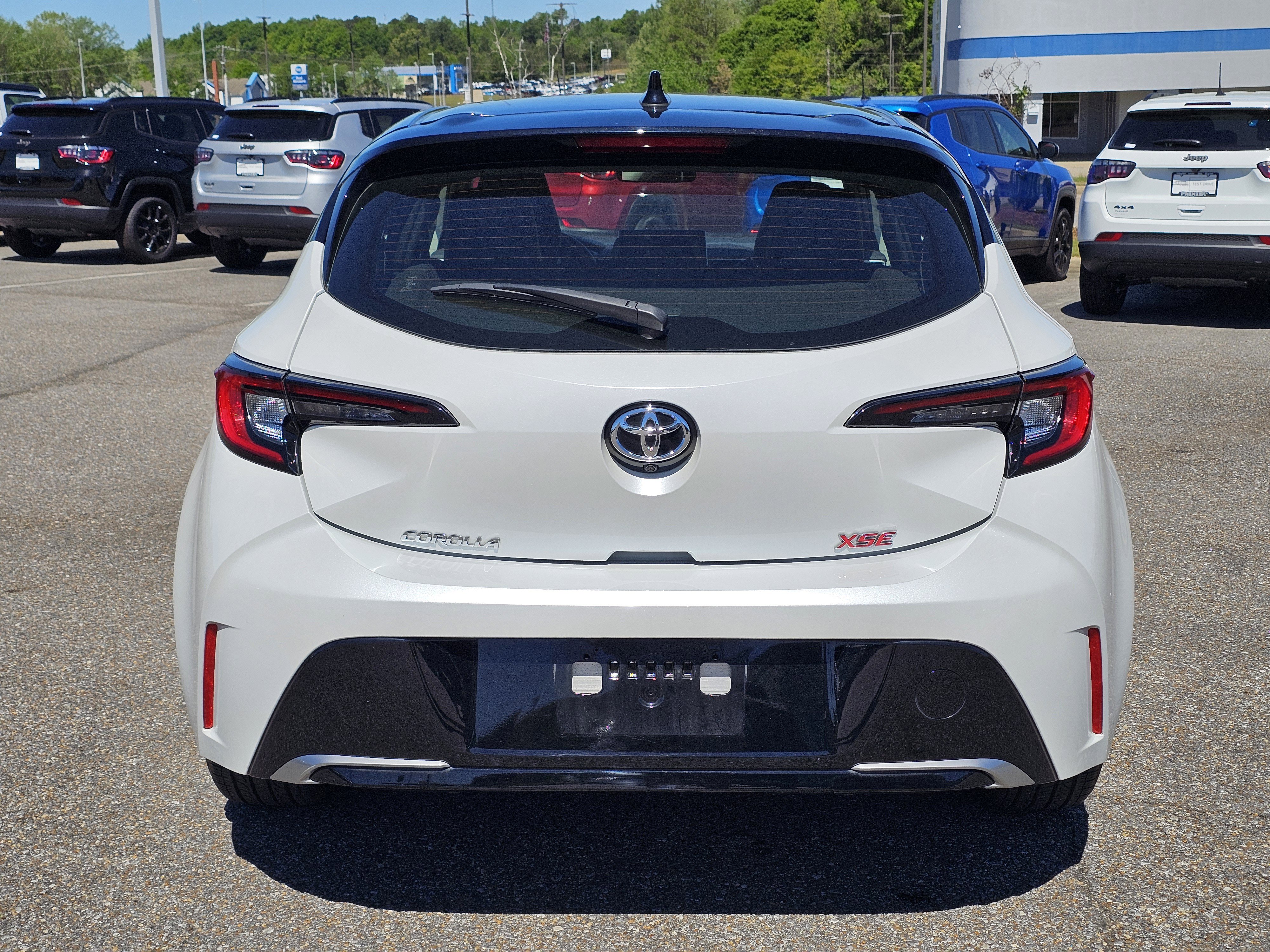 Used 2023 Toyota Corolla XSE FWD image 11