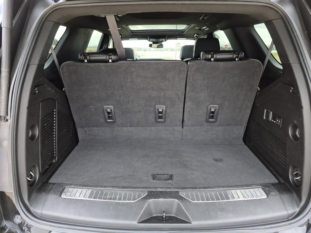 Used 2023 GMC Yukon Denali RWD image 10