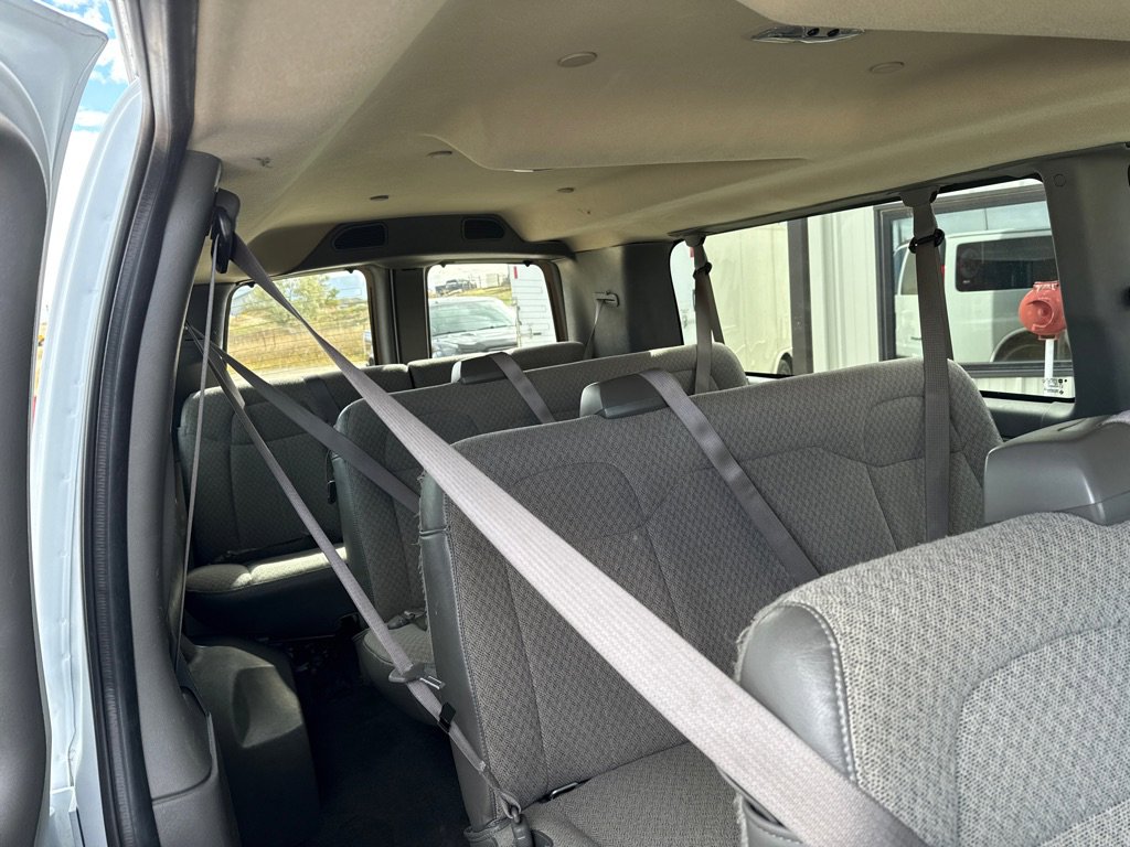 Used 2023 GMC Savana 3500 LT RWD image 12