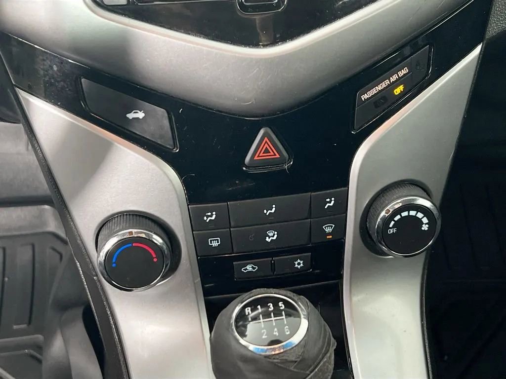 Used 2015 Chevrolet Cruze Eco w/ Enhanced Safety Package image 16
