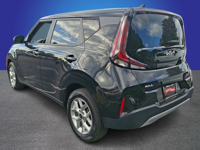 Used 2024 Kia Soul LX w/ Option Group 015 FWD image 6