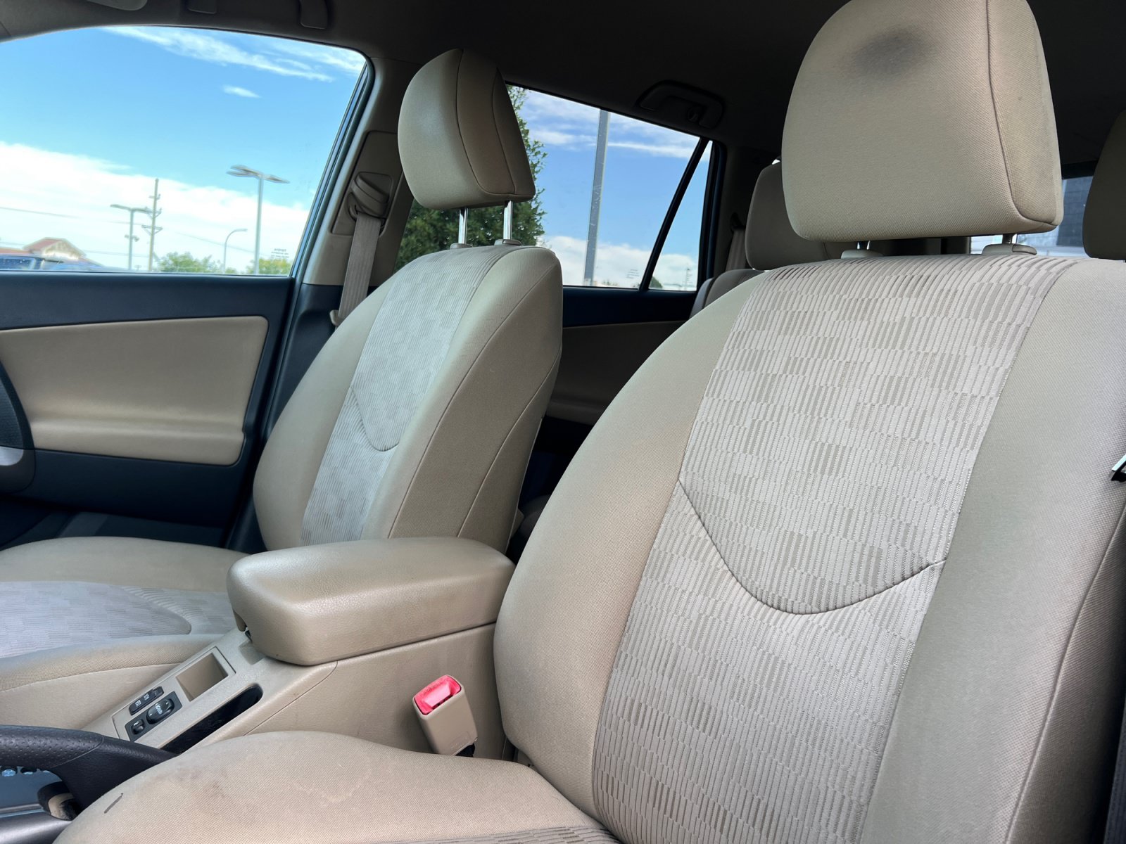 Used 2012 Toyota RAV4 4WD w/ Value Pkg image 14