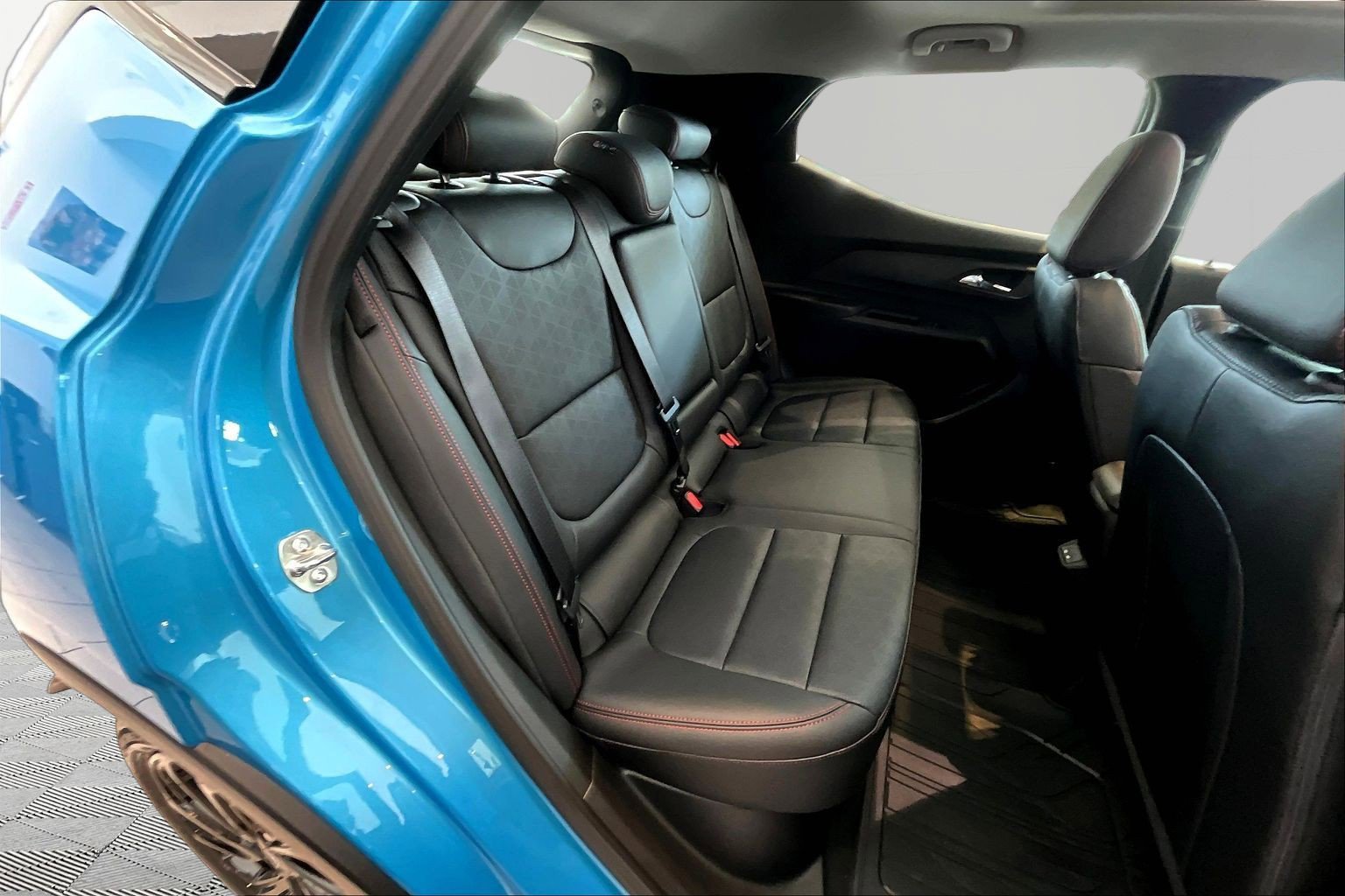 New 2027 Chevrolet Bolt RS w/ Technology Package FWD image 11