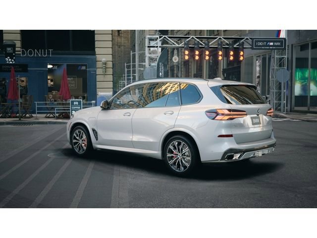 New 2026 BMW X5 xDrive50e w/ M Sport Package image 2