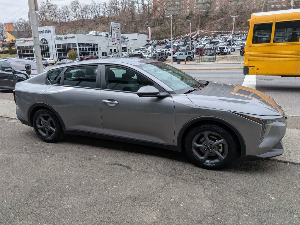 Certified 2025 Kia K4 LXS image 5