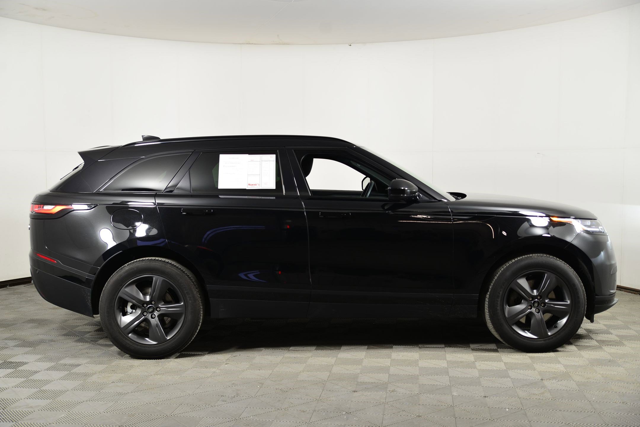 Used 2023 Land Rover Range Rover Velar S image 8