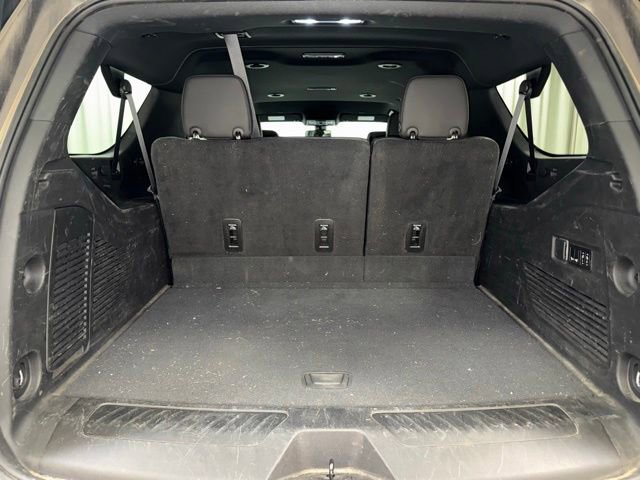 Used 2022 Chevrolet Suburban LT w/ Luxury Package AWD/4WD image 21