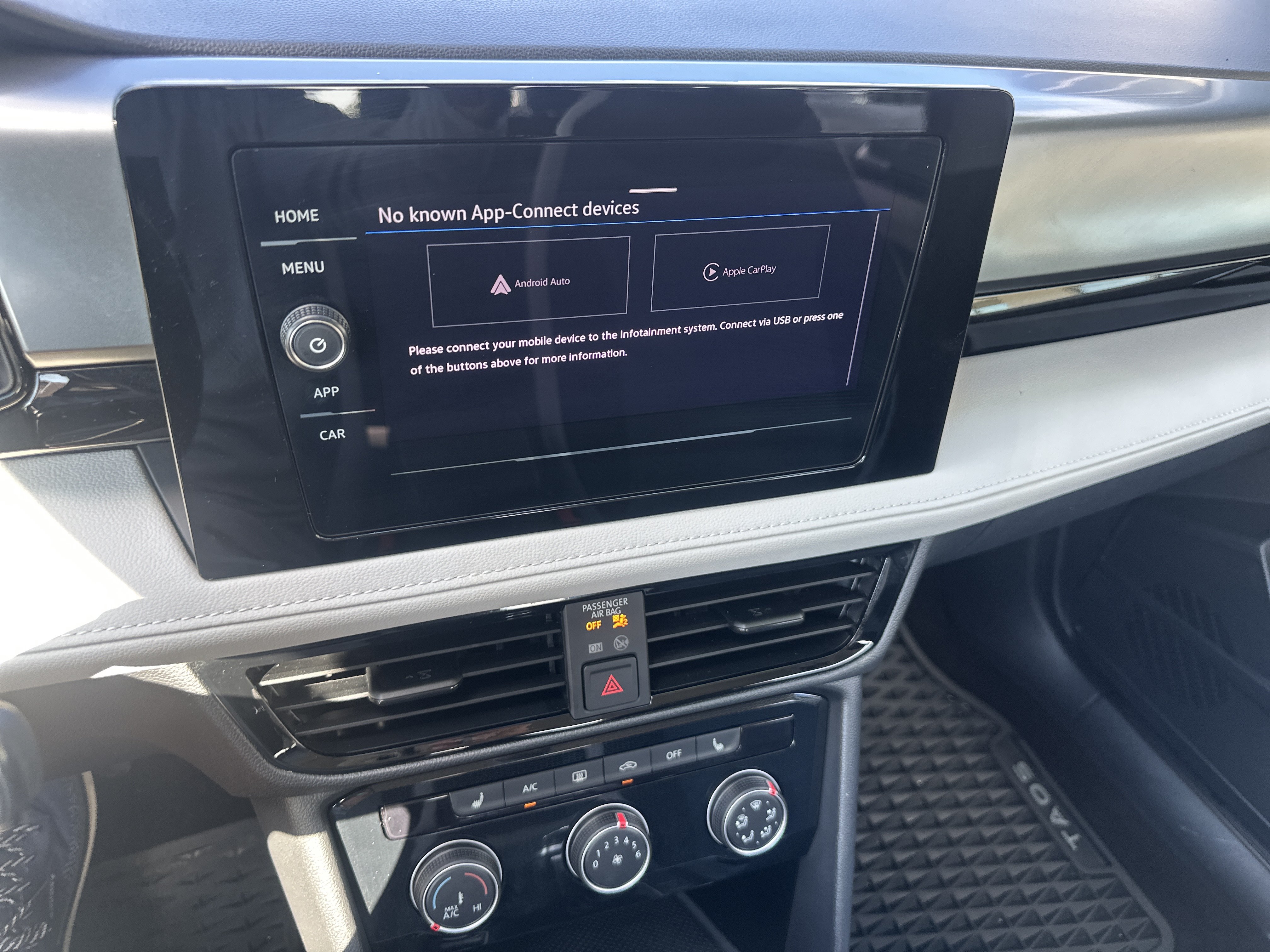 Used 2025 Volkswagen Taos S AWD/4WD image 17