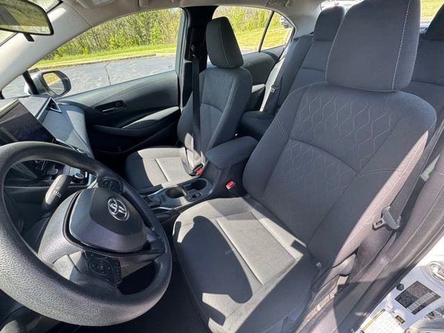 Used 2024 Toyota Corolla LE FWD image 9