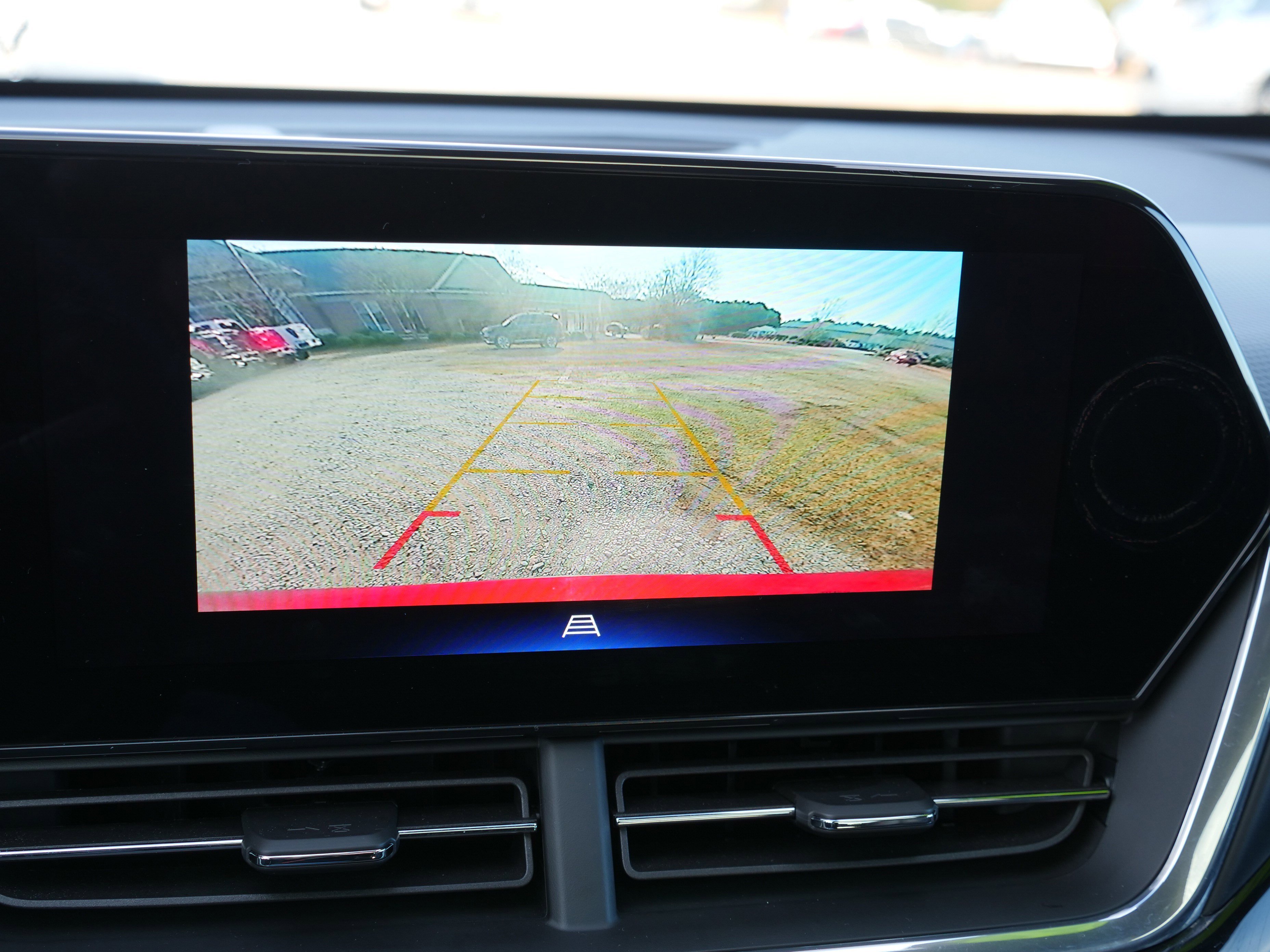 Certified 2024 Chevrolet Trax RS w/ Sunroof Package image 27