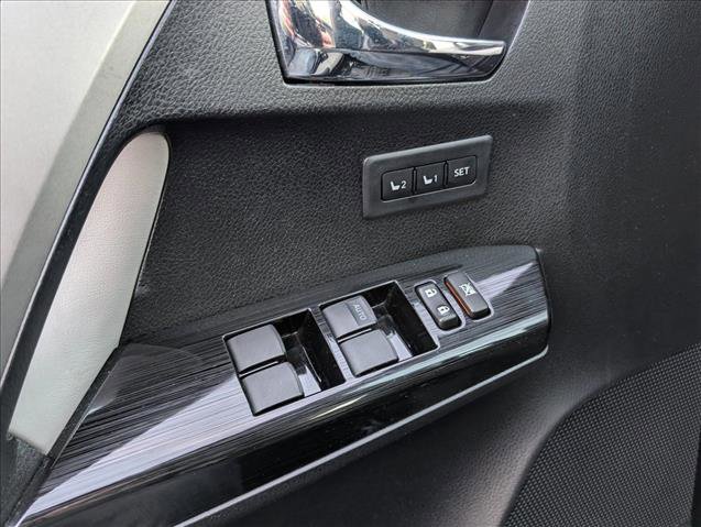 Used 2017 Toyota RAV4 Limited image 26