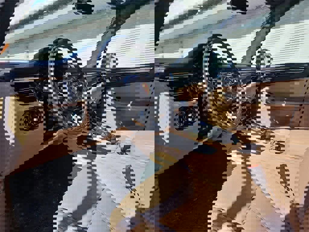 Certified 2024 Porsche Macan S image 4