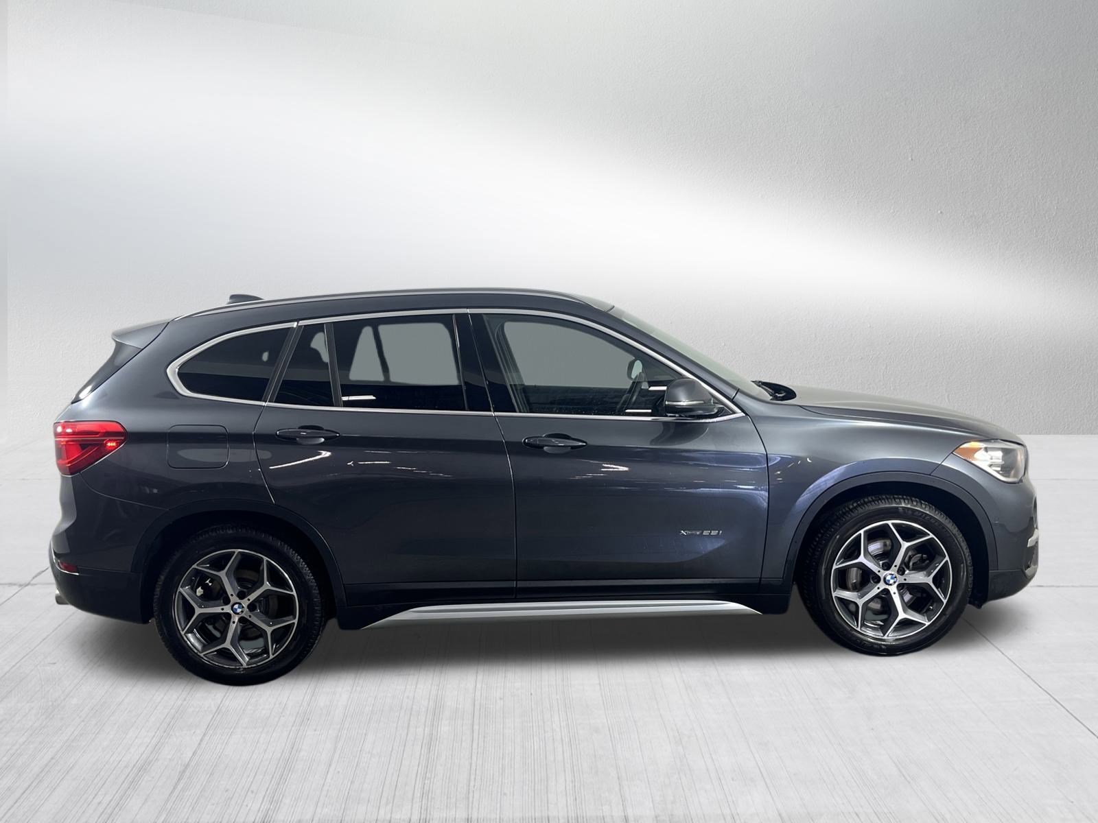 Used 2017 BMW X1 xDrive28i image 8