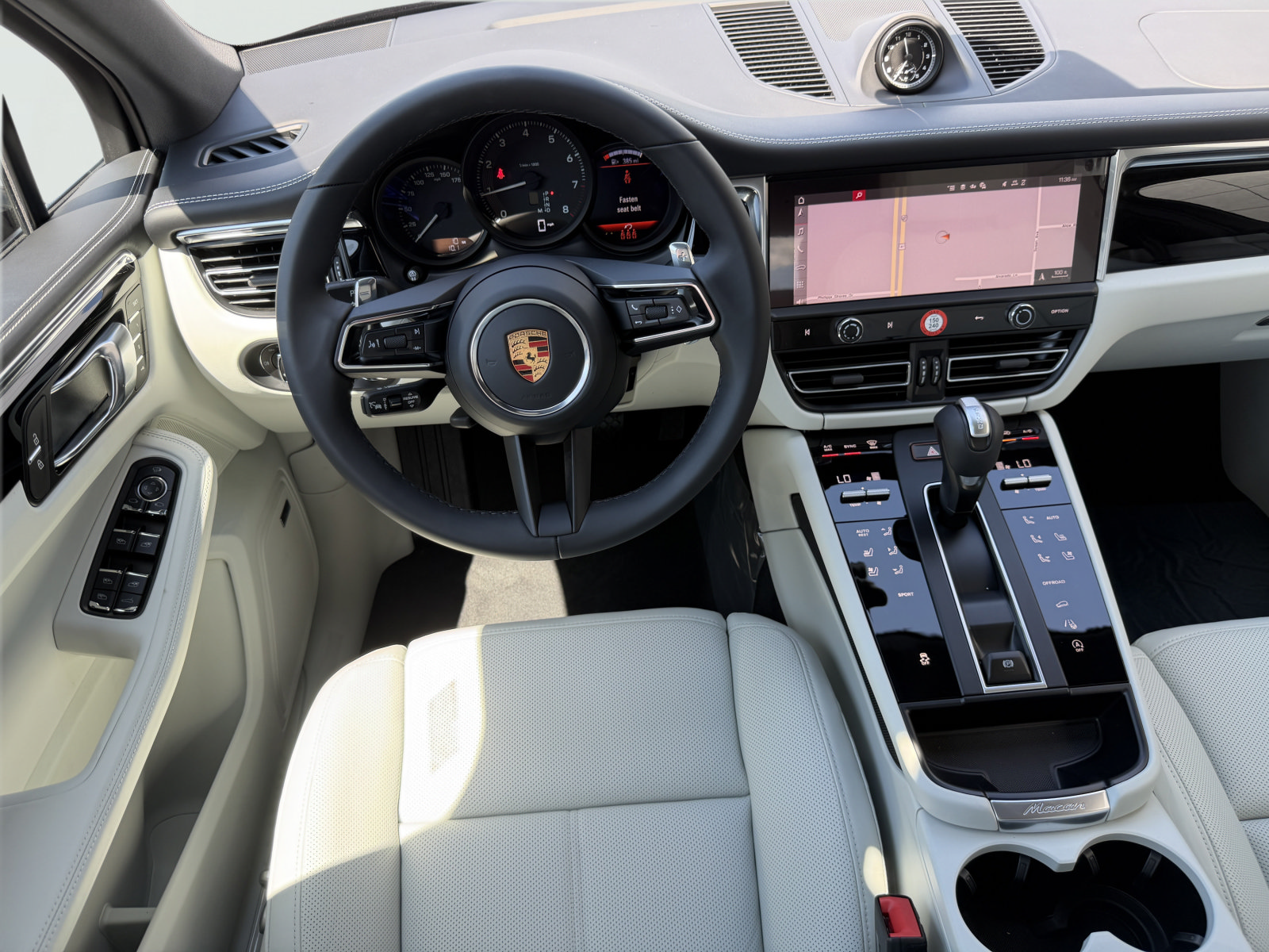 New 2026 Porsche Macan AWD/4WD image 15