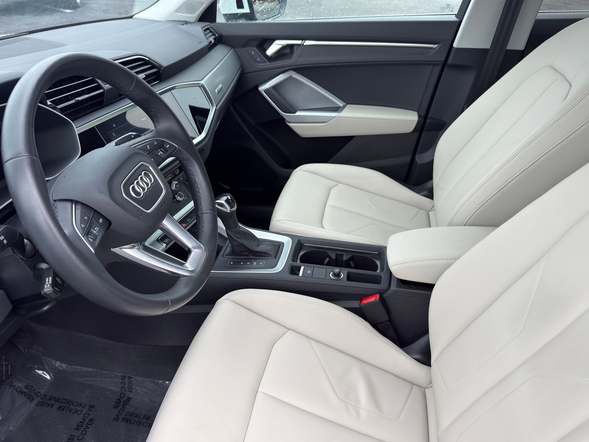 Used 2023 Audi Q3 2.0T Premium w/ Convenience Package AWD/4WD image 10